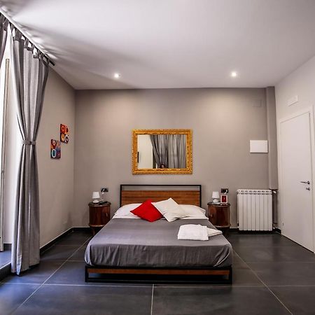 Medusa Cilea Guest House نابولي المظهر الخارجي الصورة
